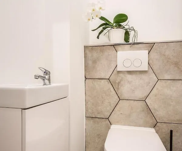 Bpr Kyanit Design With A/c Appartement Budapest